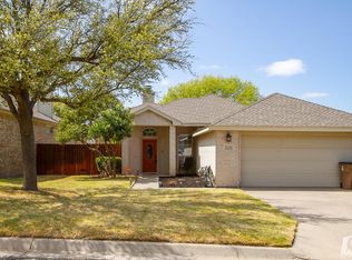 1211 Dorchester Dr, San Angelo, TX 76901