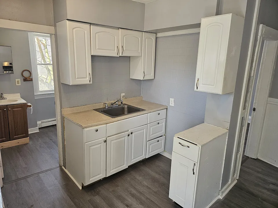 305-309 Cedar St #309-2