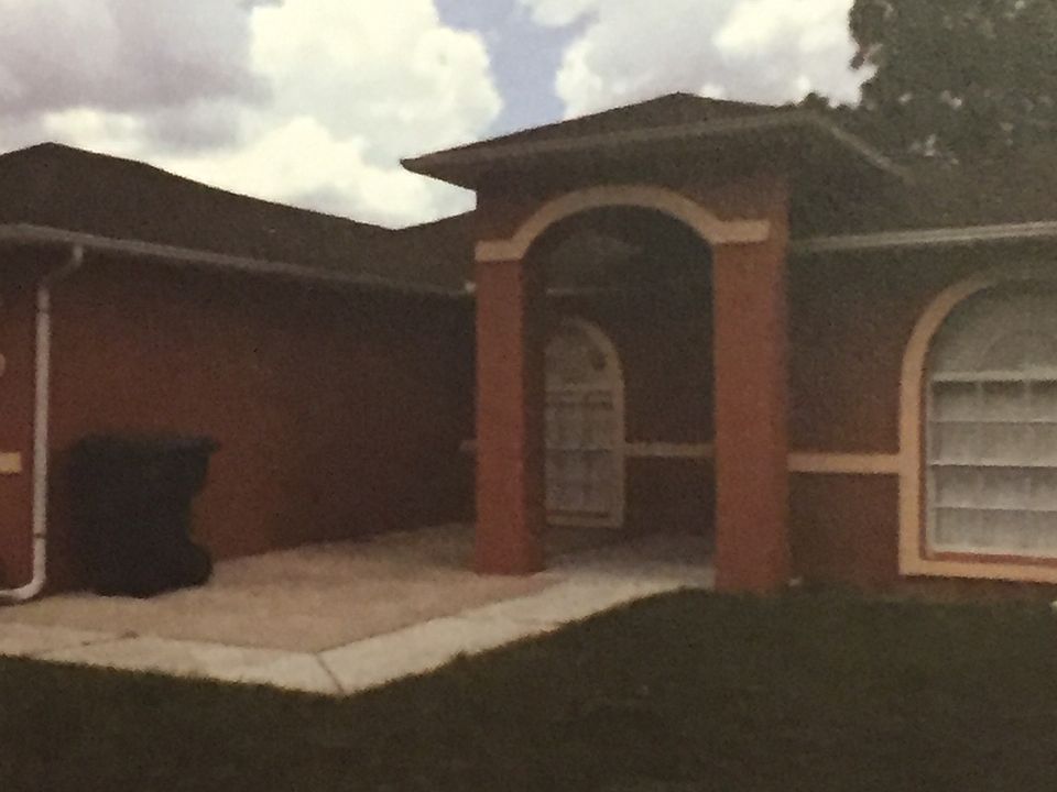 1st image of 610 Llama Dr