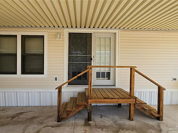 3rd image of 1905 Johnson St