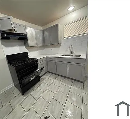 4 bed, $1,250 — Photo 1