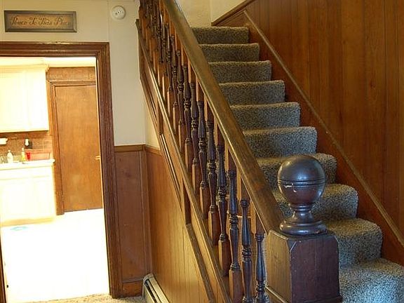 3rd image of 108 W Penn St