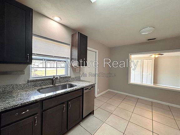 5th image of 1790 Marshall Dr