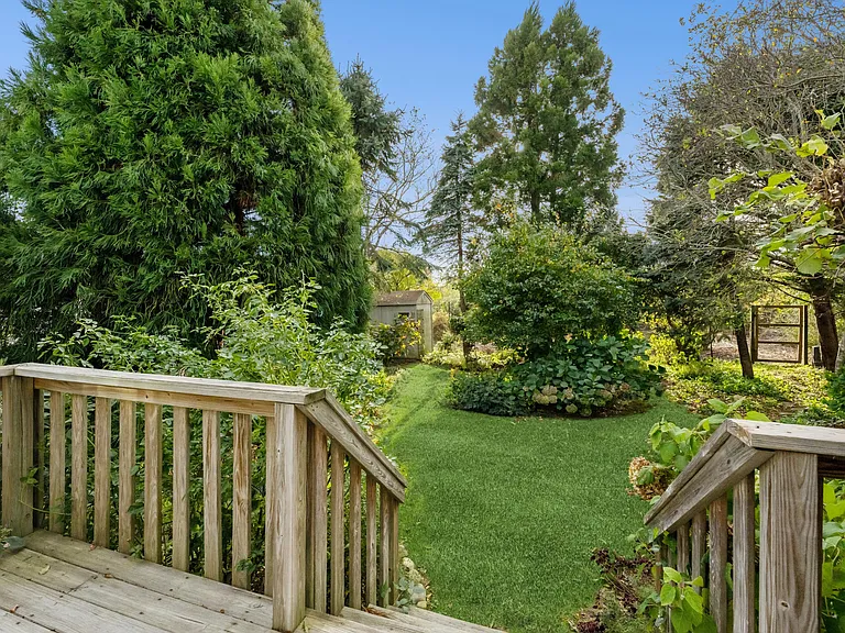 22 Flagg Ave — Photo 30
