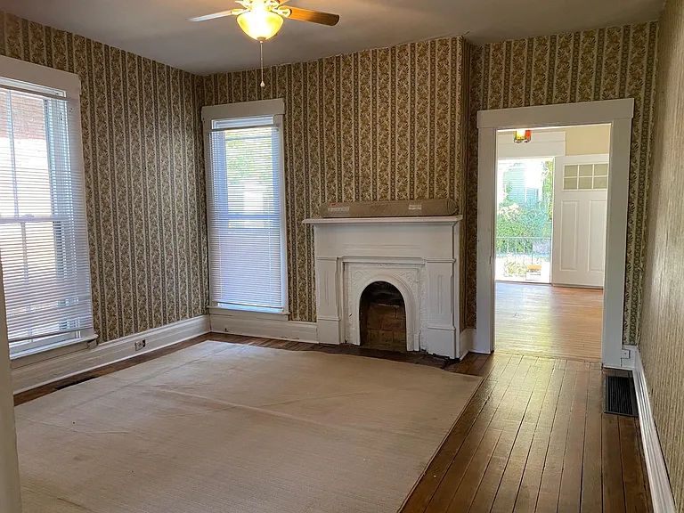 310 Steele St — Photo 3