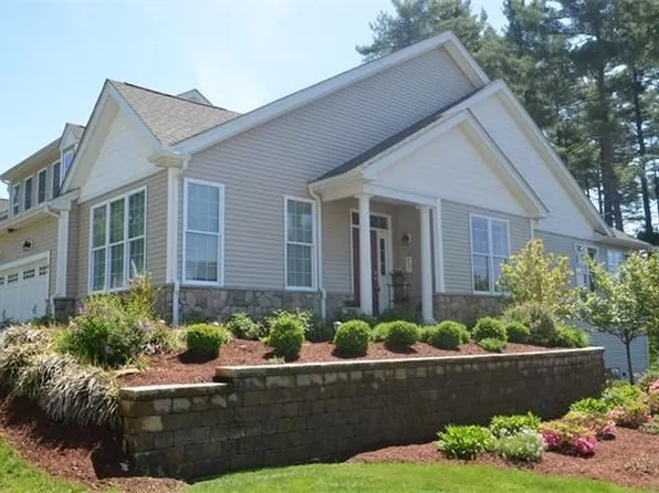 58 Pondside Dr #49, Bolton, MA 01740
