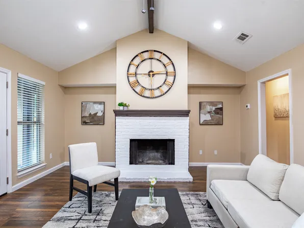 3329 Fontaine St, Plano, TX 75075
