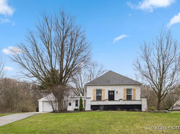 6338 Ivanrest Ave SW, Byron Center, MI 49315