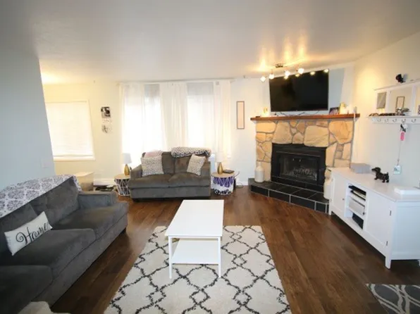 315 Krane Dr Unit 1, Anchorage, AK 99504