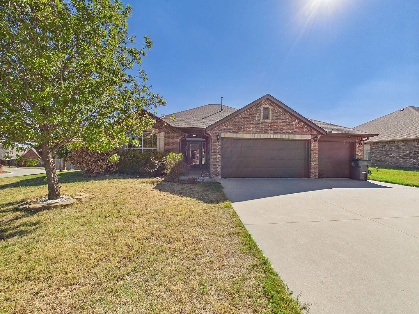 5061 NE Viking Lane, Lawton, OK — Photo 1
