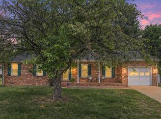 619 Shamrock Dr, Fredericksburg, VA 22407