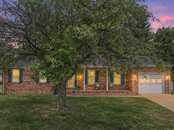 619 Shamrock Dr, Fredericksburg, VA 22407