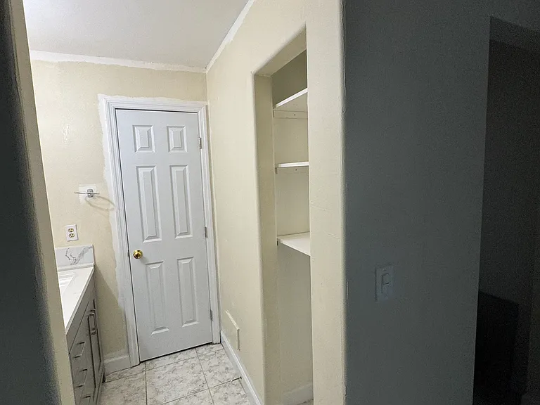 19145 Miami Blvd — Photo 20