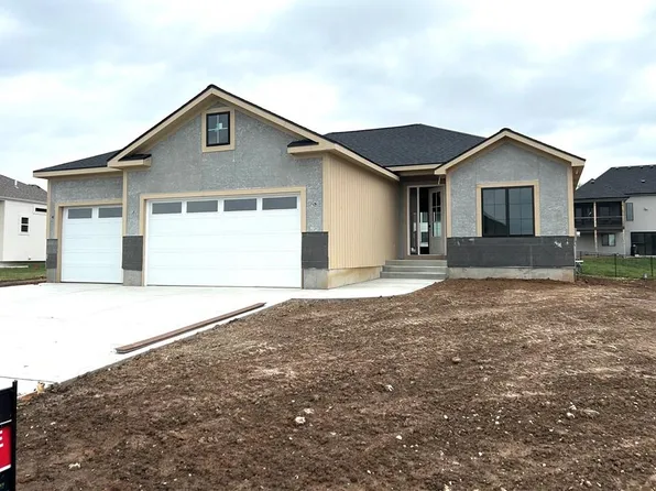 2605 NE Crestview St, Blue Springs, MO 64029