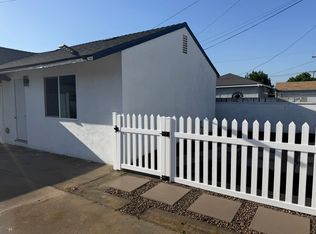 808 S 10th St, Montebello, CA 90640