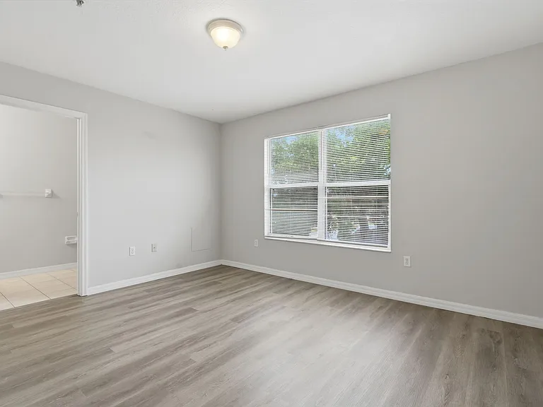 963 E Main St — Photo 35