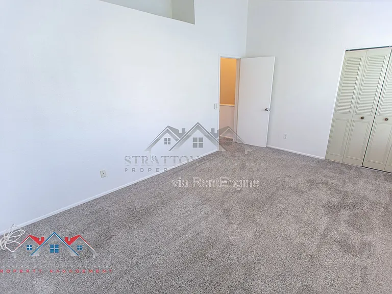 1970 N Hartford St #62 — Photo 31