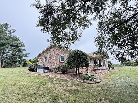 4th image of 676 Old Gallatin Rd