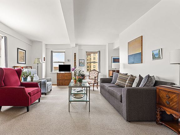 2nd image of 111 Hicks St APT 11B