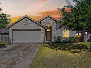 377 Dragon Ridge Rd, Buda, TX 78610