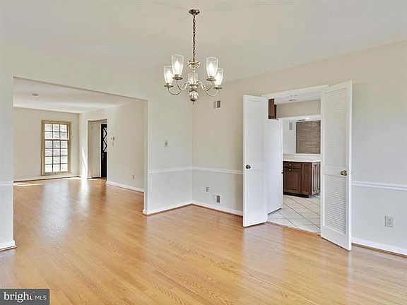 5th image of 1703 James Payne Cir
