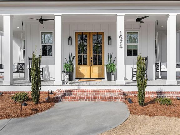 2nd image of 1675 Hornage Rd