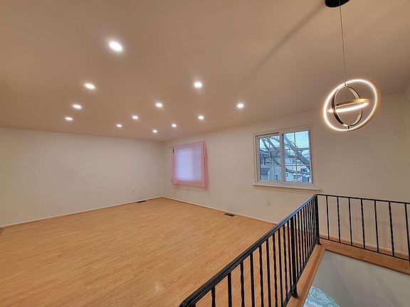 4th image of 71 Cloister Pl #2A