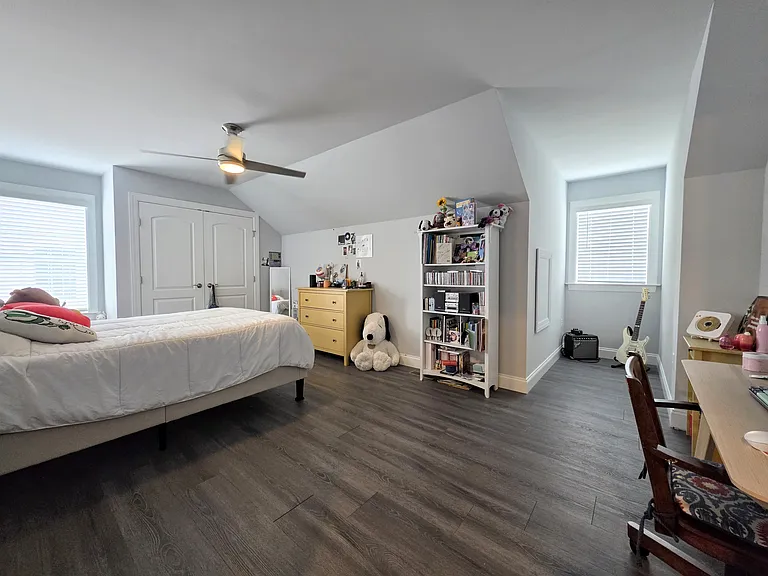 207 Buckton Dr — Photo 20