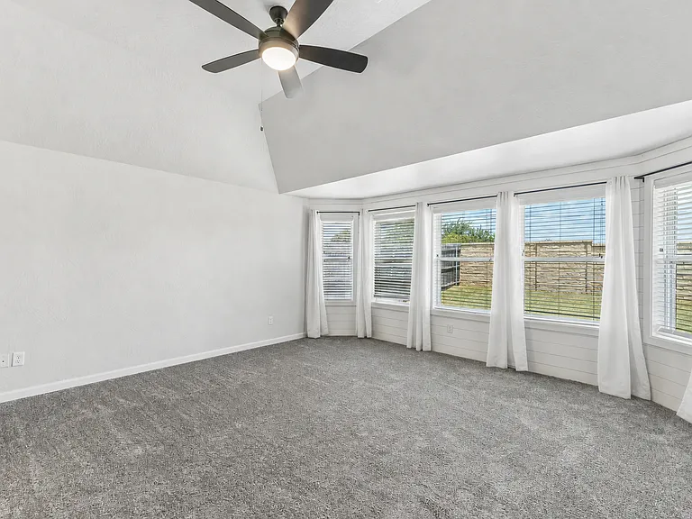 6509 NW 150th Ter — Photo 20