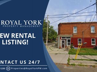 131 Chisholm Ave #2, Toronto, ON M4C4V9