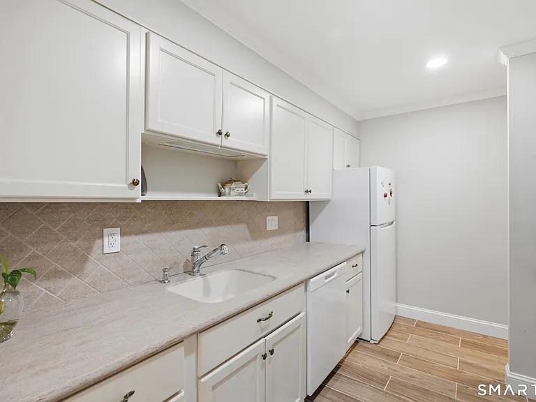 247 Hamilton Ave #3 — Photo 6