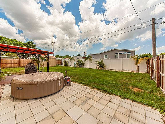 3rd image of 1415 4th St SW