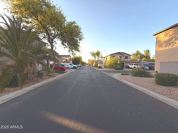 3rd image of 40440 N HIGH MEADOWS Drive