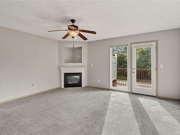 3rd image of 15367 NW 123rd St