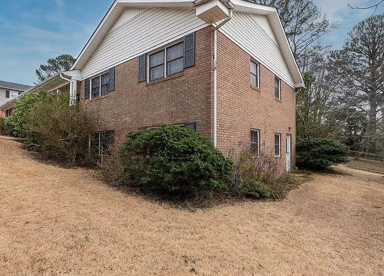 4460 S Beechwood Dr — Photo 1