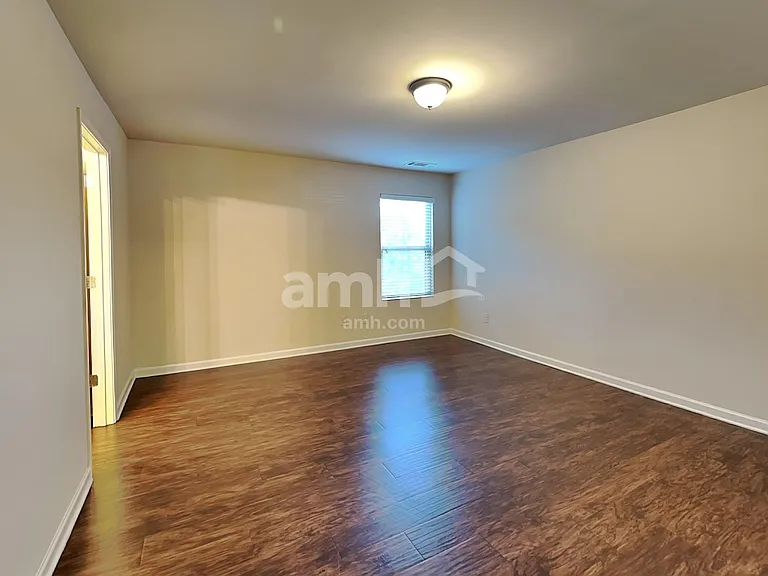 4055 Clay Ct SE — Photo 8