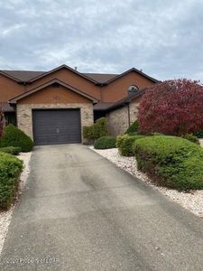 105 Countrywood Dr, Wilkes Barre, PA, 18706