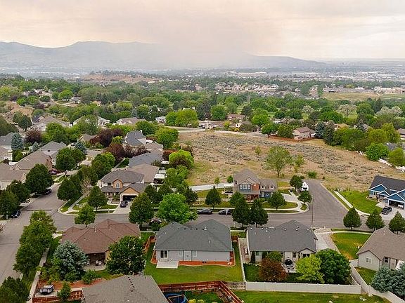 4th image of 2641 Hillview Dr