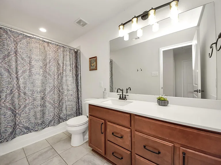 3705 Banbury Ln — Photo 36