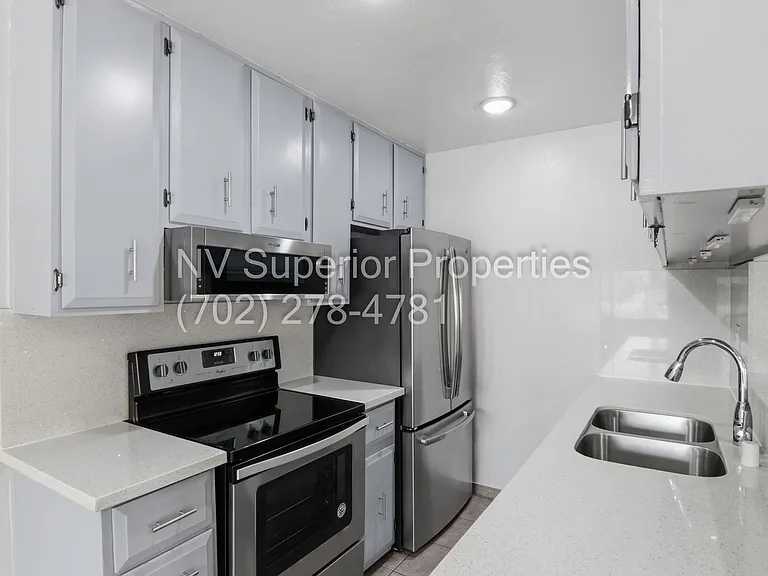 2274 E Desert Inn Rd — Photo 6
