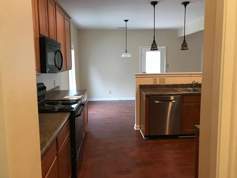 6042 Laurent Ave — Photo 4