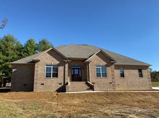 106 Garland Crest Ct N, Tullahoma, TN 37388