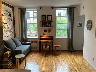 424 West 22nd Street