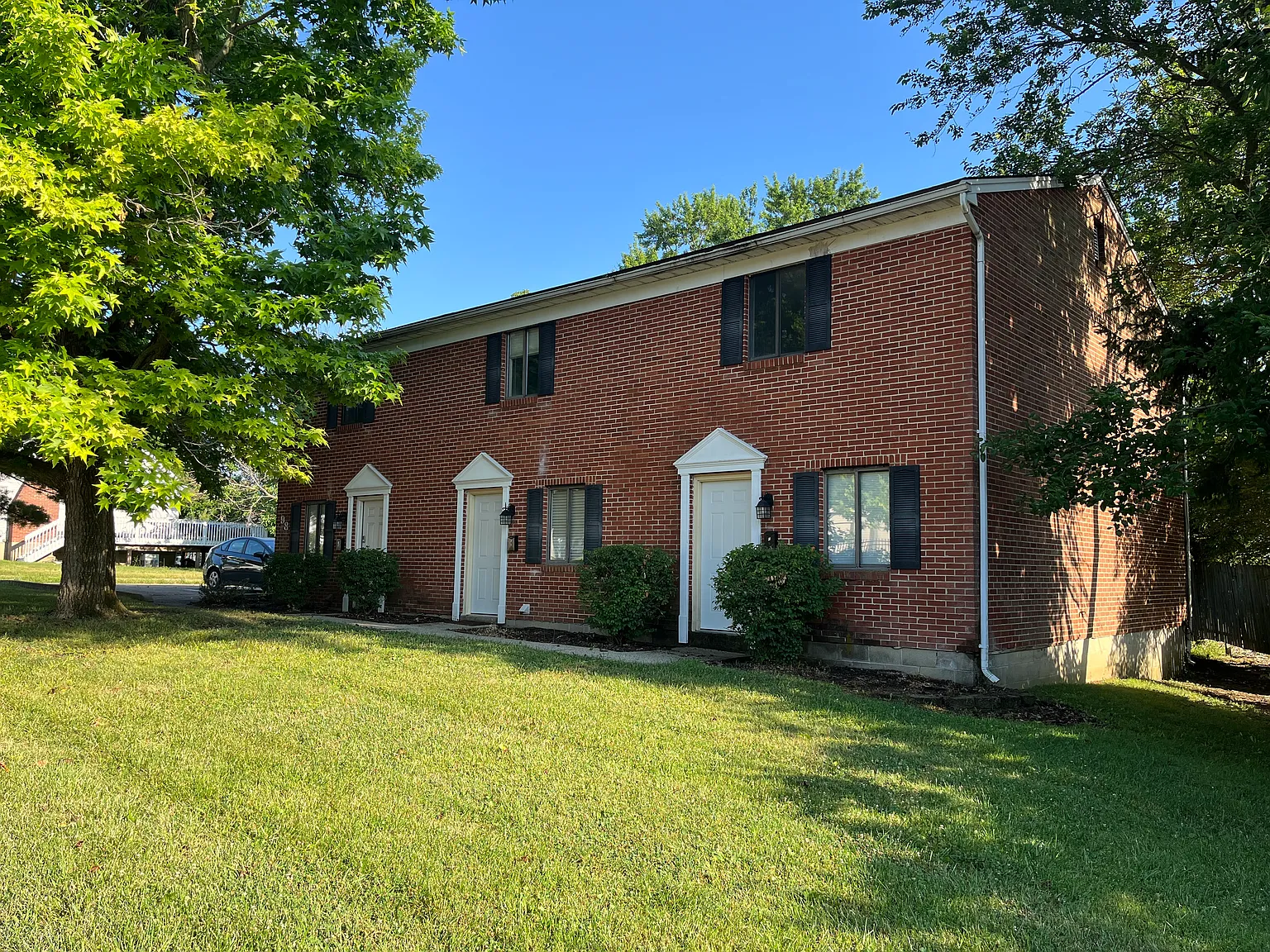 6 bed, 4.5 bath, 2700 sqft, $2,850 — Photo 1