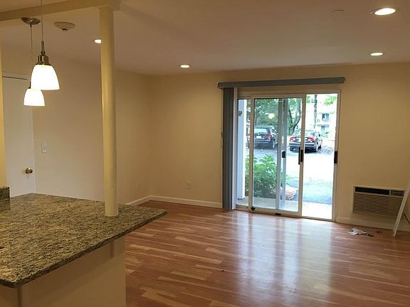 3rd image of 26 Westwood Glen Rd #67