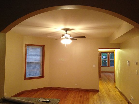 2nd image of 3223 W Leland Ave APT 1