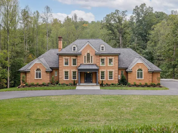 3395 Brookside Dr, Charlottesville, VA 22901