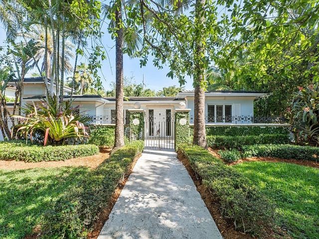 1st image of 1037 Alfonso Ave