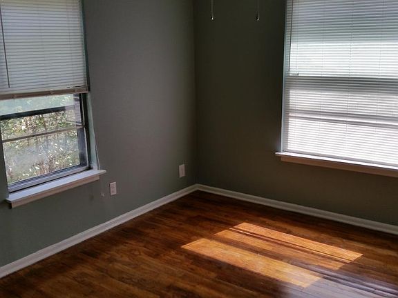 5th image of 441 Morningview Dr