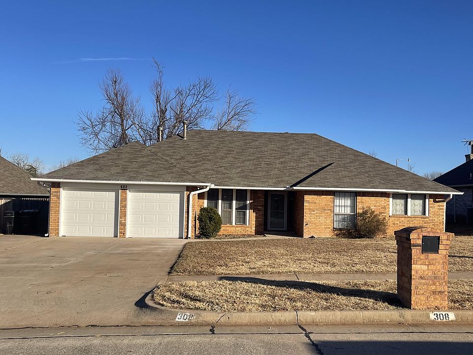 1st image of 308 S Ramblin Oaks Dr